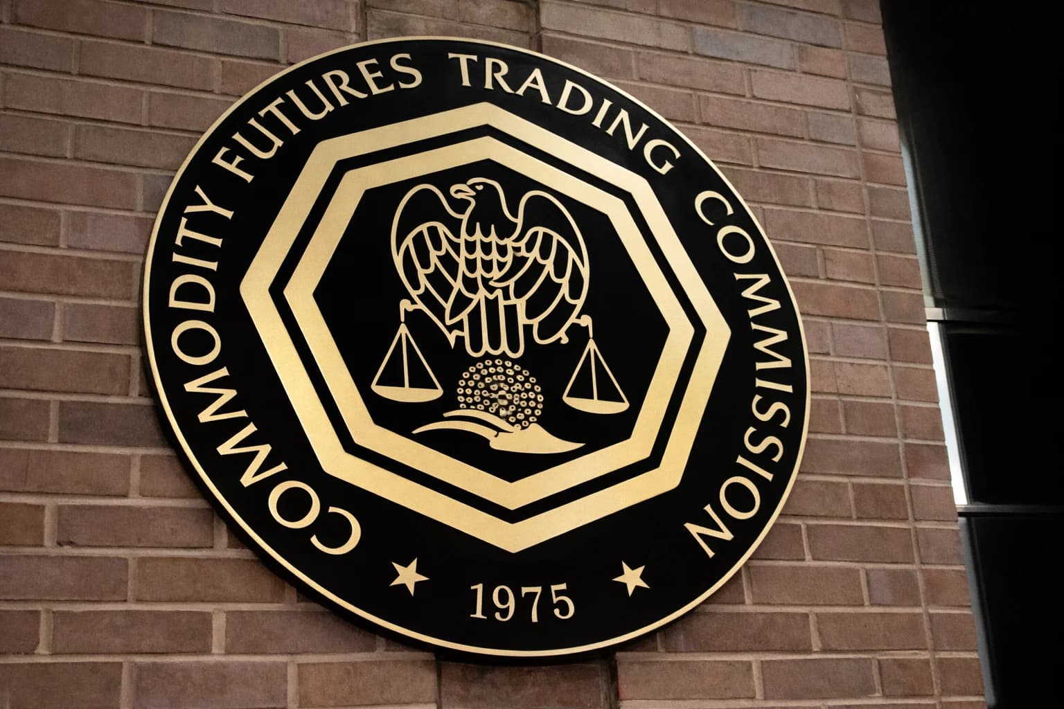 美 CFTC "AI로 가상자산 감독 강화"...인력 25% 감소에도 효율 확보